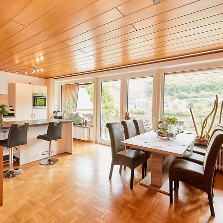 Ferienwohnung Edeltrud Deluxe Moselblick Apartment